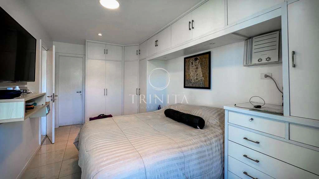 Furnished penthouse with 4 bedrooms, 200 m² and 3 parking — photo 28