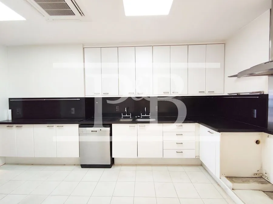 4-bedroom apartment 284 m² with 3 parking spaces — photo 32