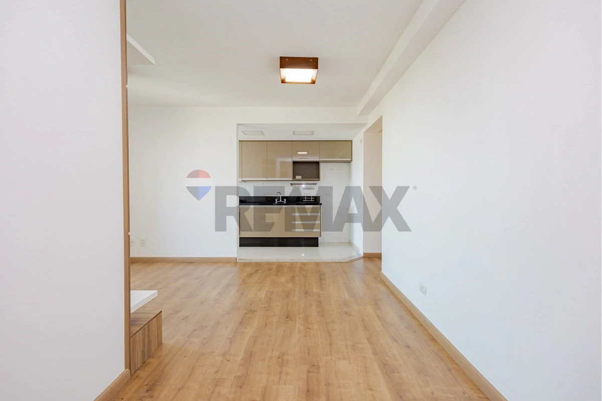 2-bedroom apartment with balcony and 2 parking spaces — photo 17
