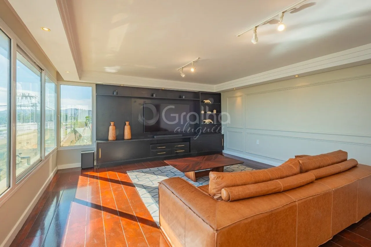 4-bedroom apartment with 2 en-suites and 349 m²