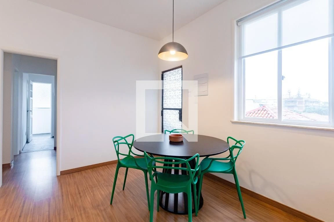 3-bedroom house with wood or laminate floors — photo 16