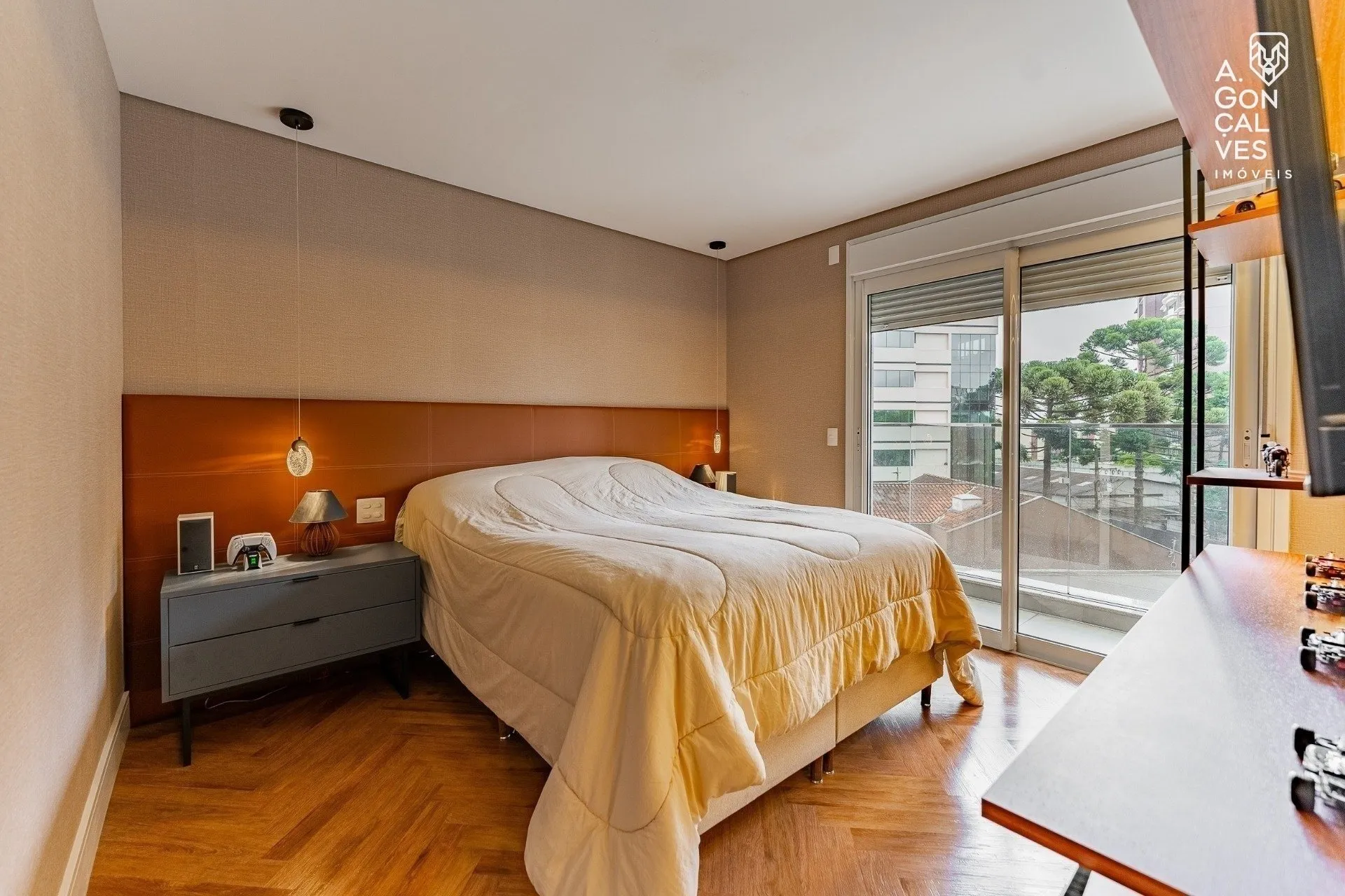 Мебльована квартира 260 м² з 4 спальнями з власними ваннами — photo 78