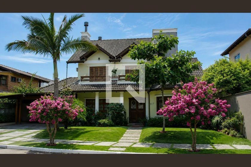 Облаштований будинок з 4 спальнями та 320 м² — photo 15