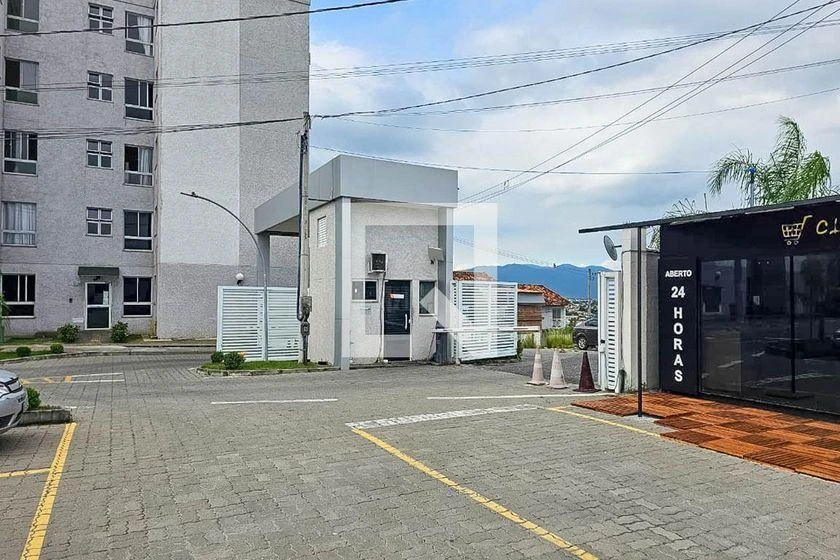 Немеблированная квартира с 2 спальнями и кухней open-plan — photo 39