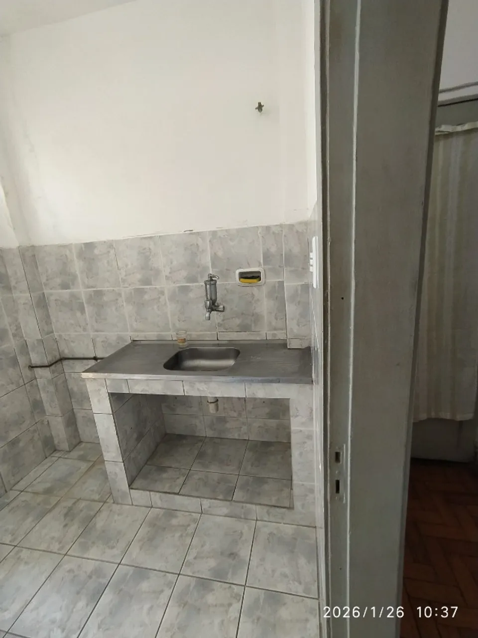 Квартира з 1 спальнею, зоною прання та балконом — photo 9