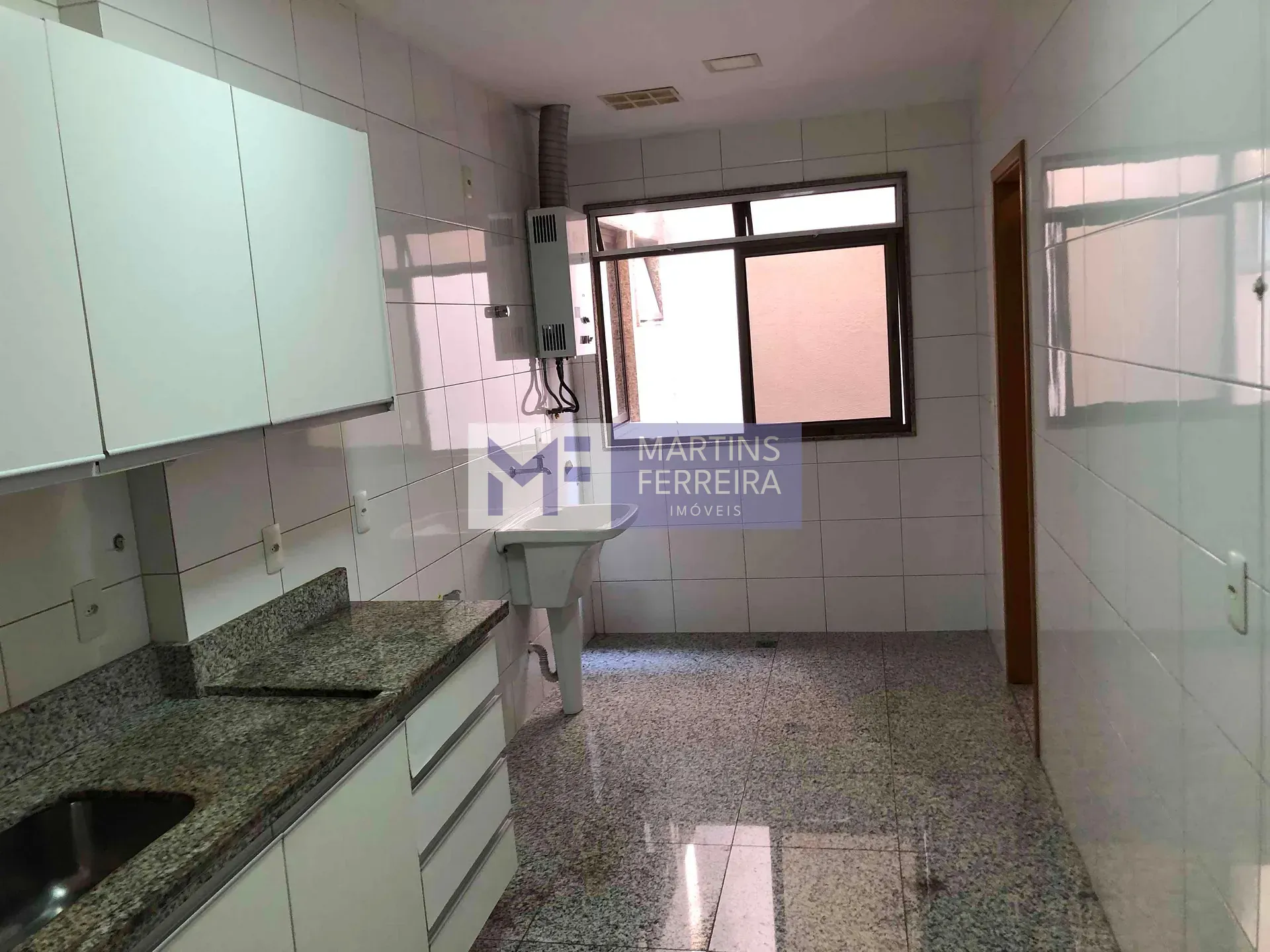 Apartamento no 1º andar com varanda envidraçada — photo 4