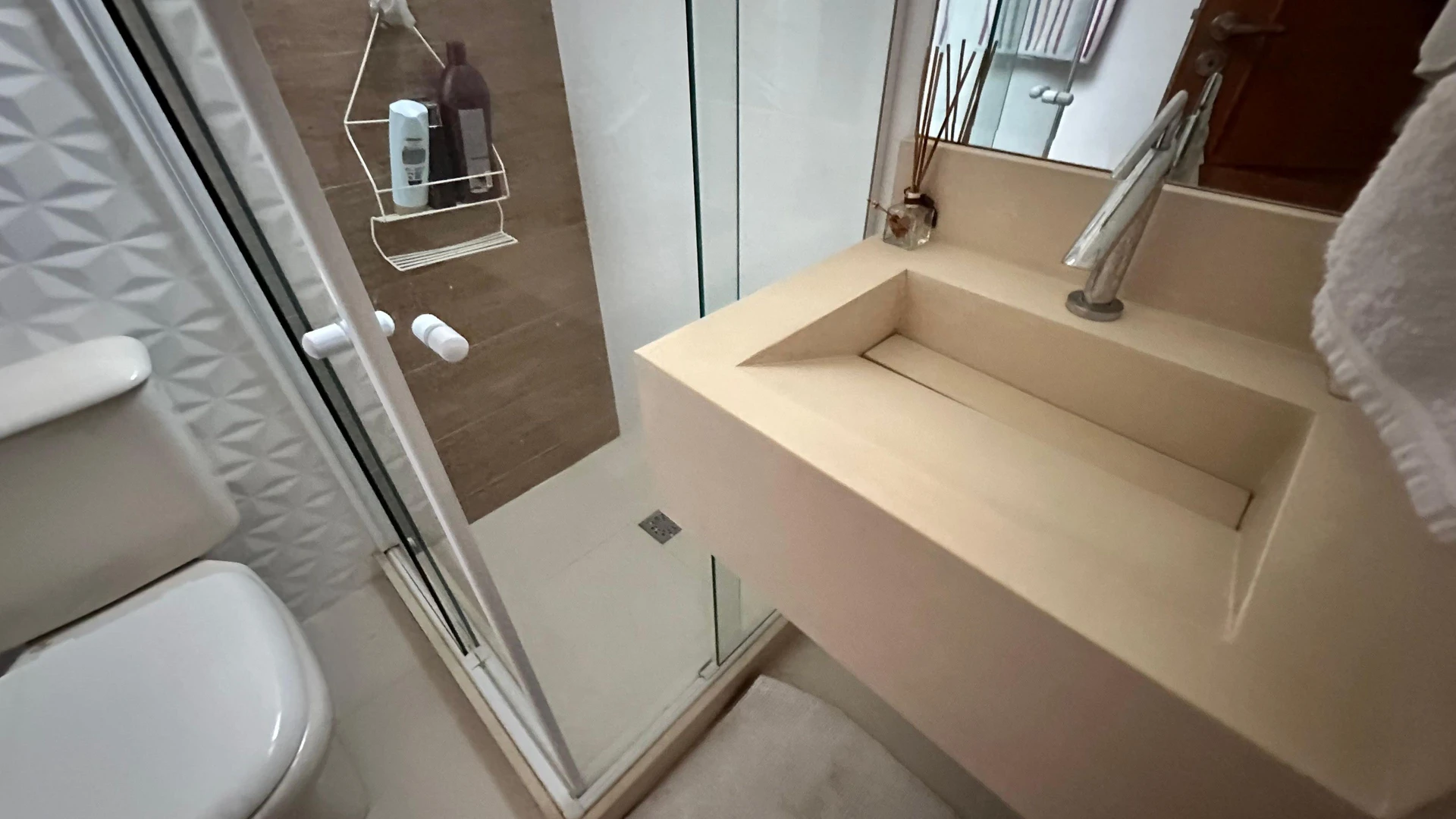 300 m² apartment with a washing machine and a dishwasher — photo 49