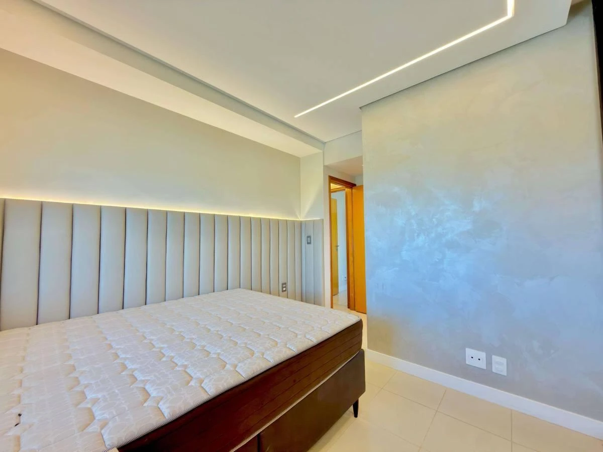 3-bedroom apartment in a building with a gym — photo 21