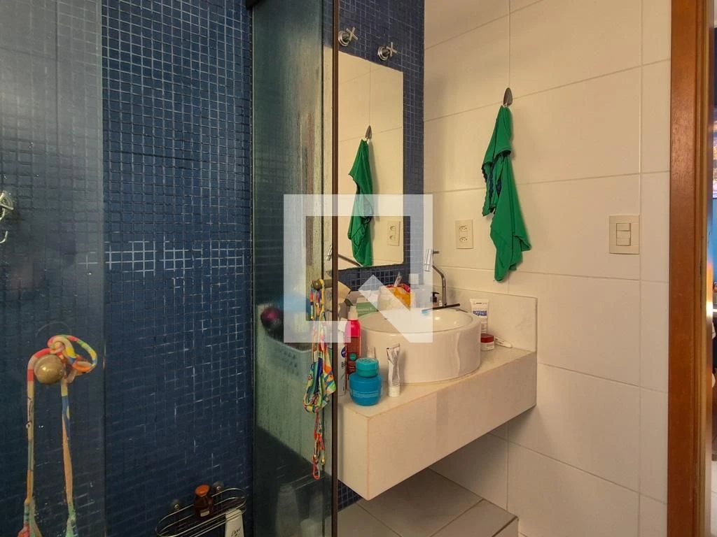 Furnished apartment with 5 en-suite bedrooms and terrace — photo 92