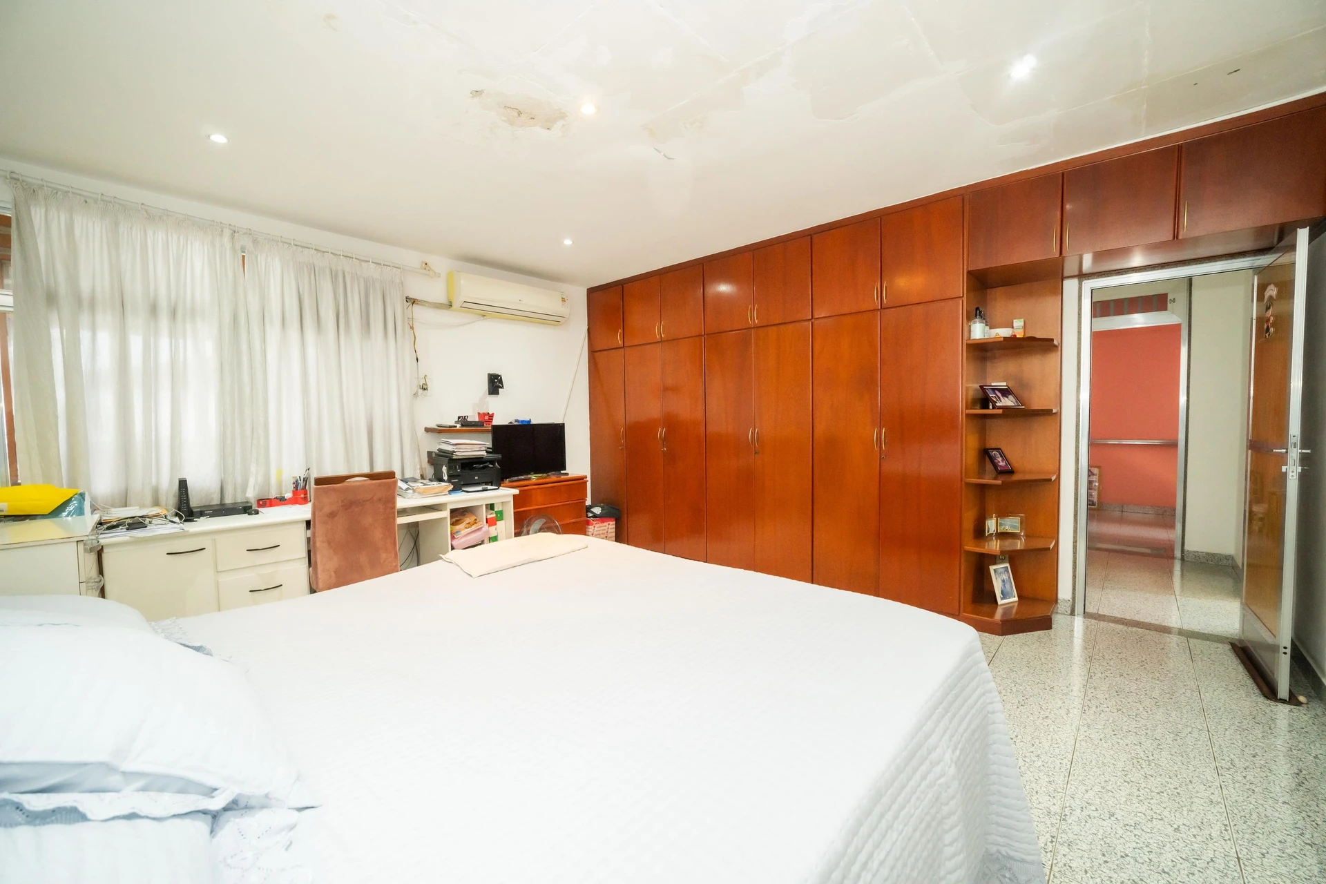 Furnished house, 449 m², with a jacuzzi — photo 18