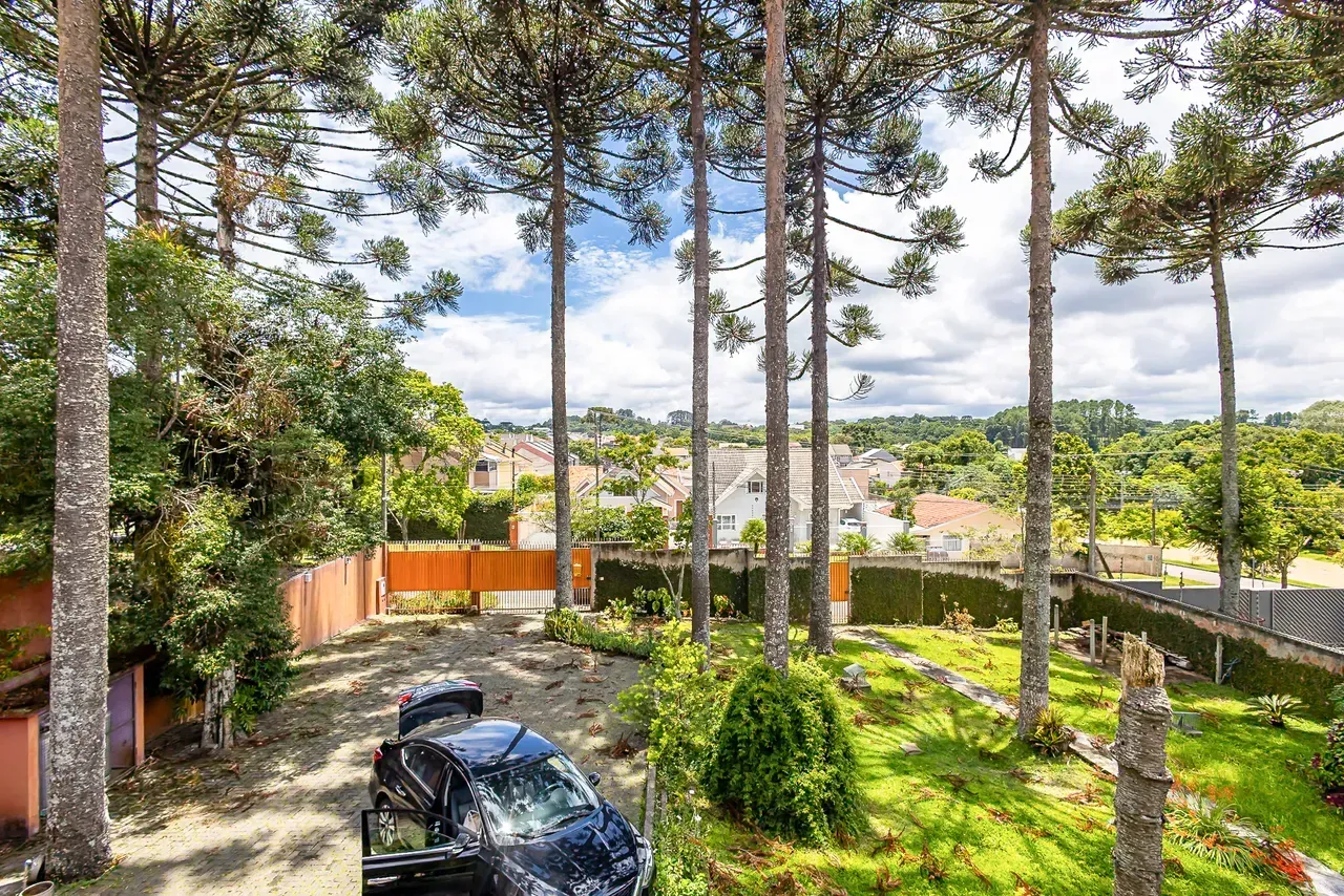 Furnished house with 5 bedrooms and 470 m² — photo 112