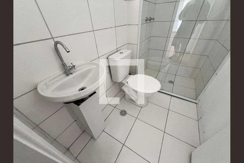Квартира з 2 спальнями та дерев'яною підлогою або ламінатом — photo 31