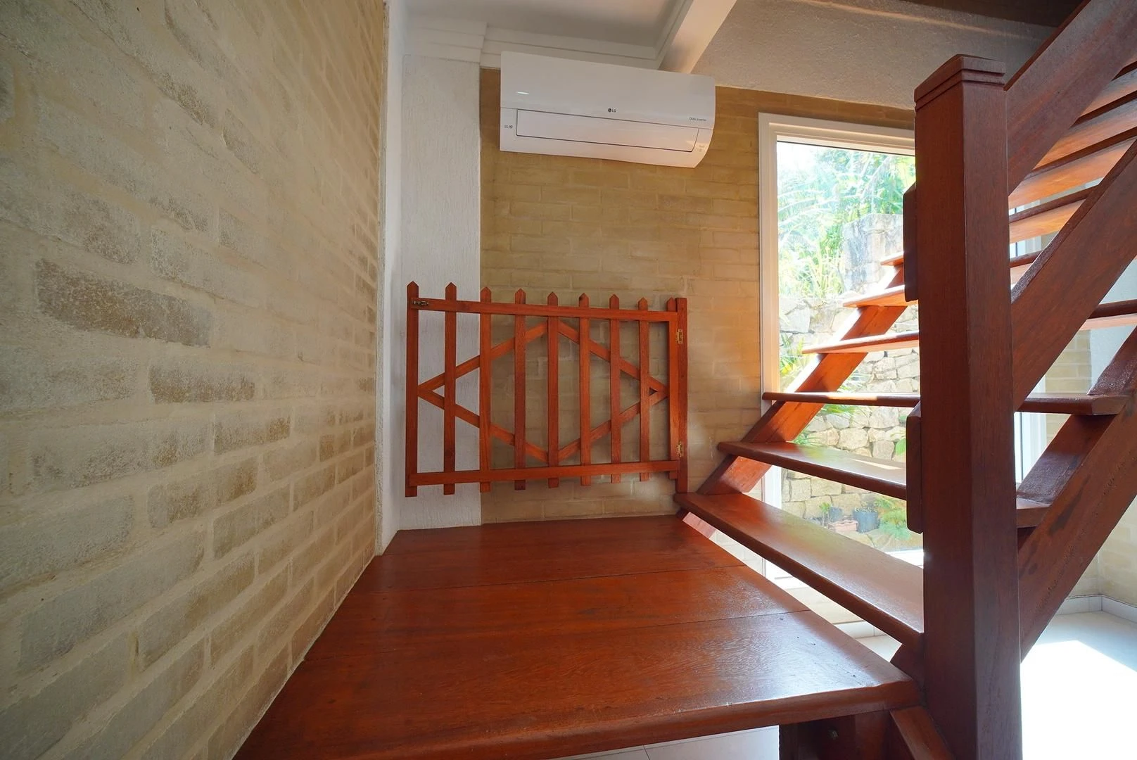 House with 2 bedrooms, 2 bathrooms and private garden — photo 36