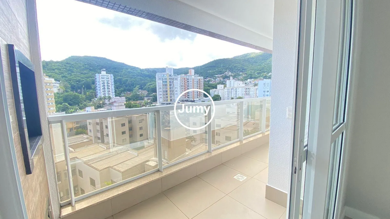 Apartamento de 2 quartos em condomínio com piscina — photo 7