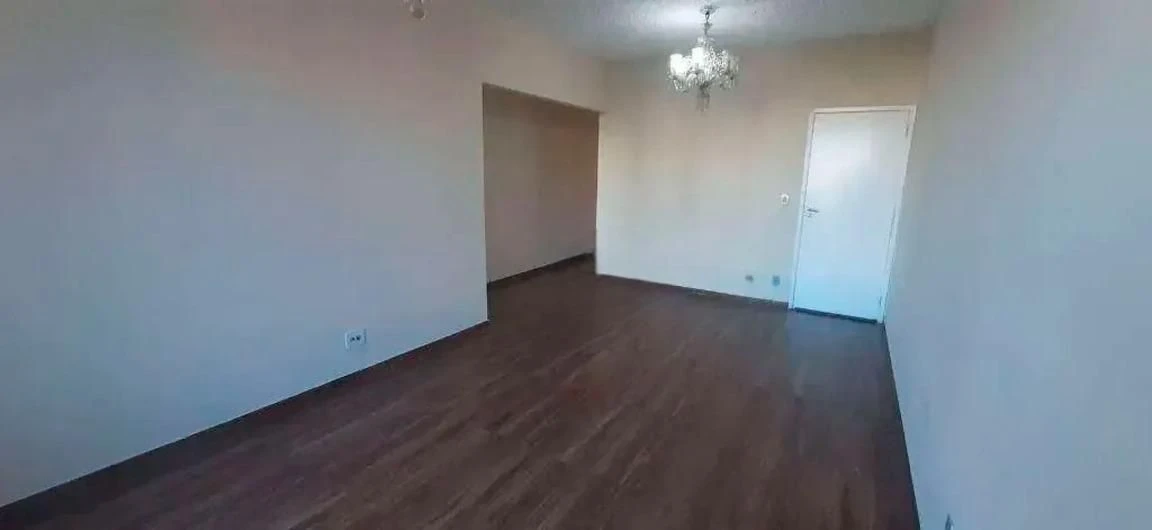 Unfurnished 2-bedroom apartment with a closed kitchen — photo 11