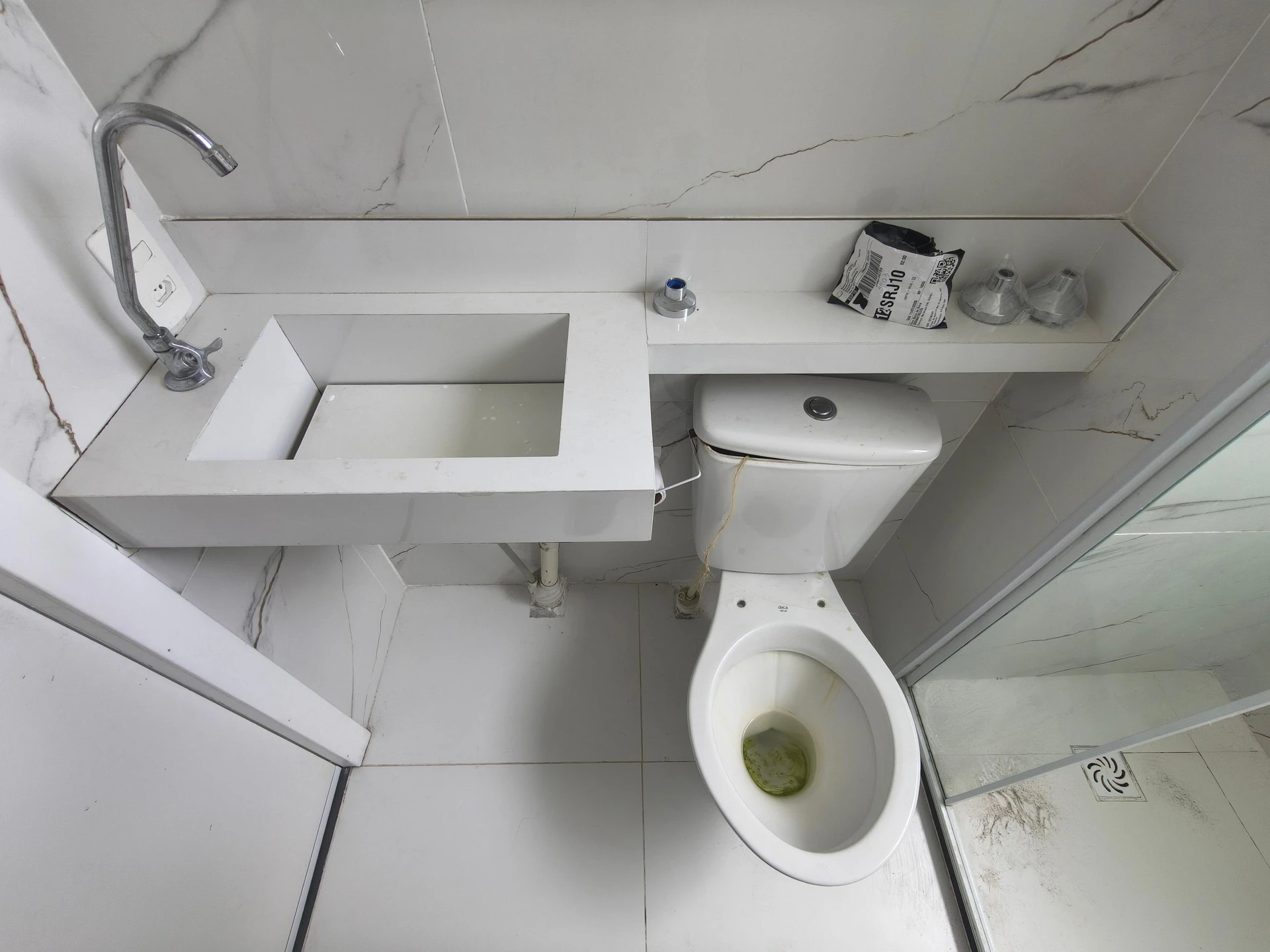 2-bedroom apartment with 1 parking space and 1 bath — photo 3