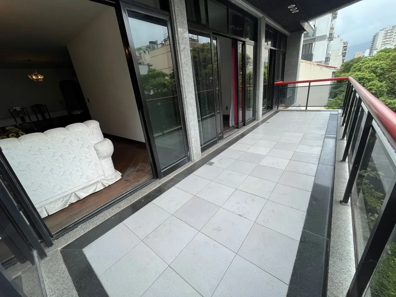 Furnished apartment with 4 bedrooms and a closed kitchen — photo 22