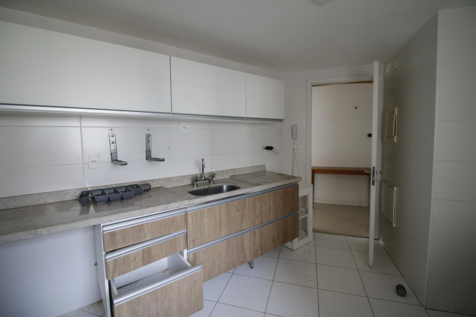2-bedroom apartment with a home office in Rio de Janeiro — photo 42