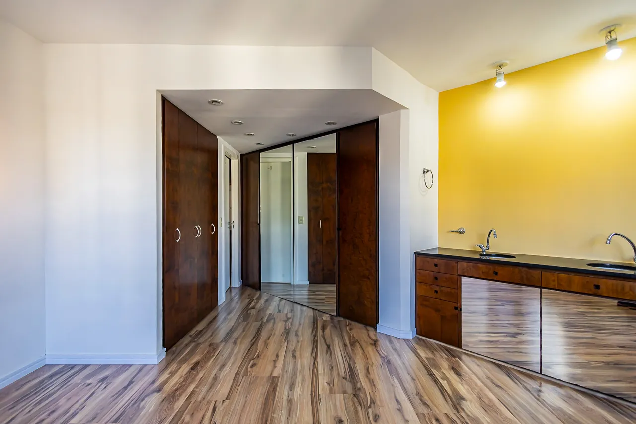69 m² apartment with 1 bedroom and 1 parking spot — photo 16