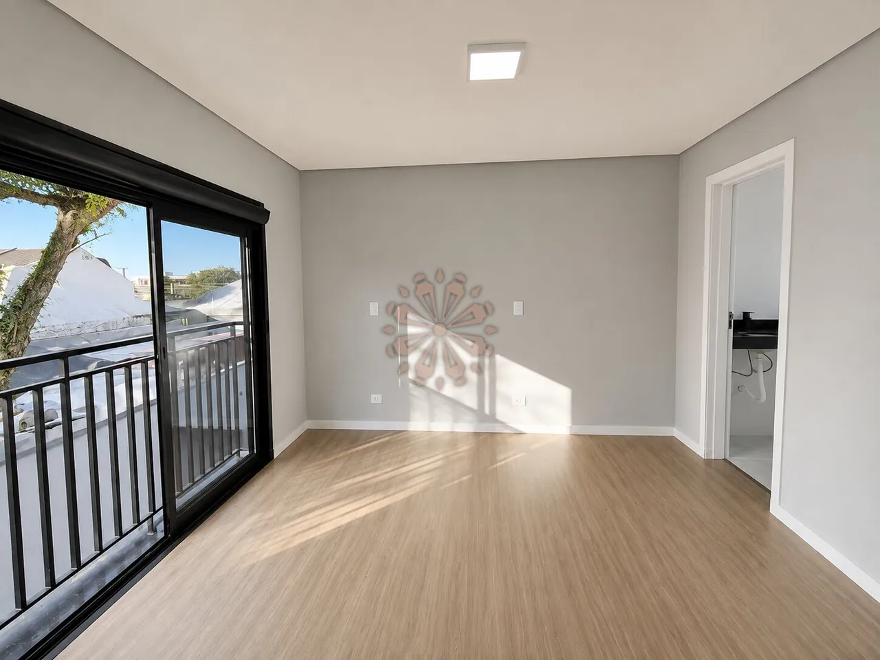 3-bedroom house with en-suites and an open kitchen — photo 17