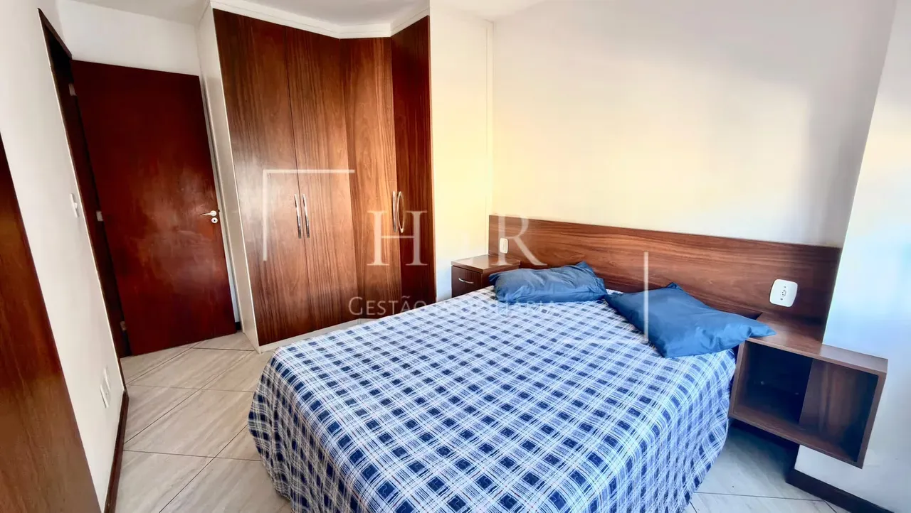 Furnished 3-bedroom apartment with balcony — photo 25