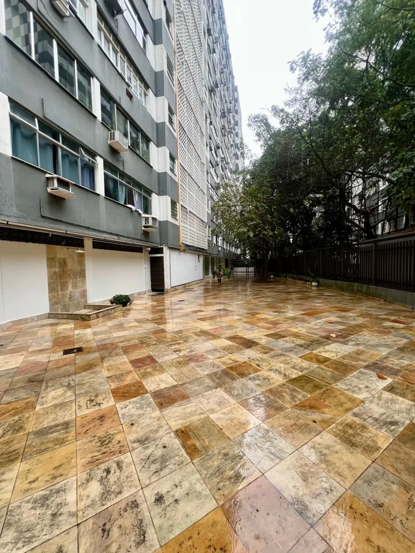 Furnished 3-bedroom rental apartment with 2 bathrooms — photo 28
