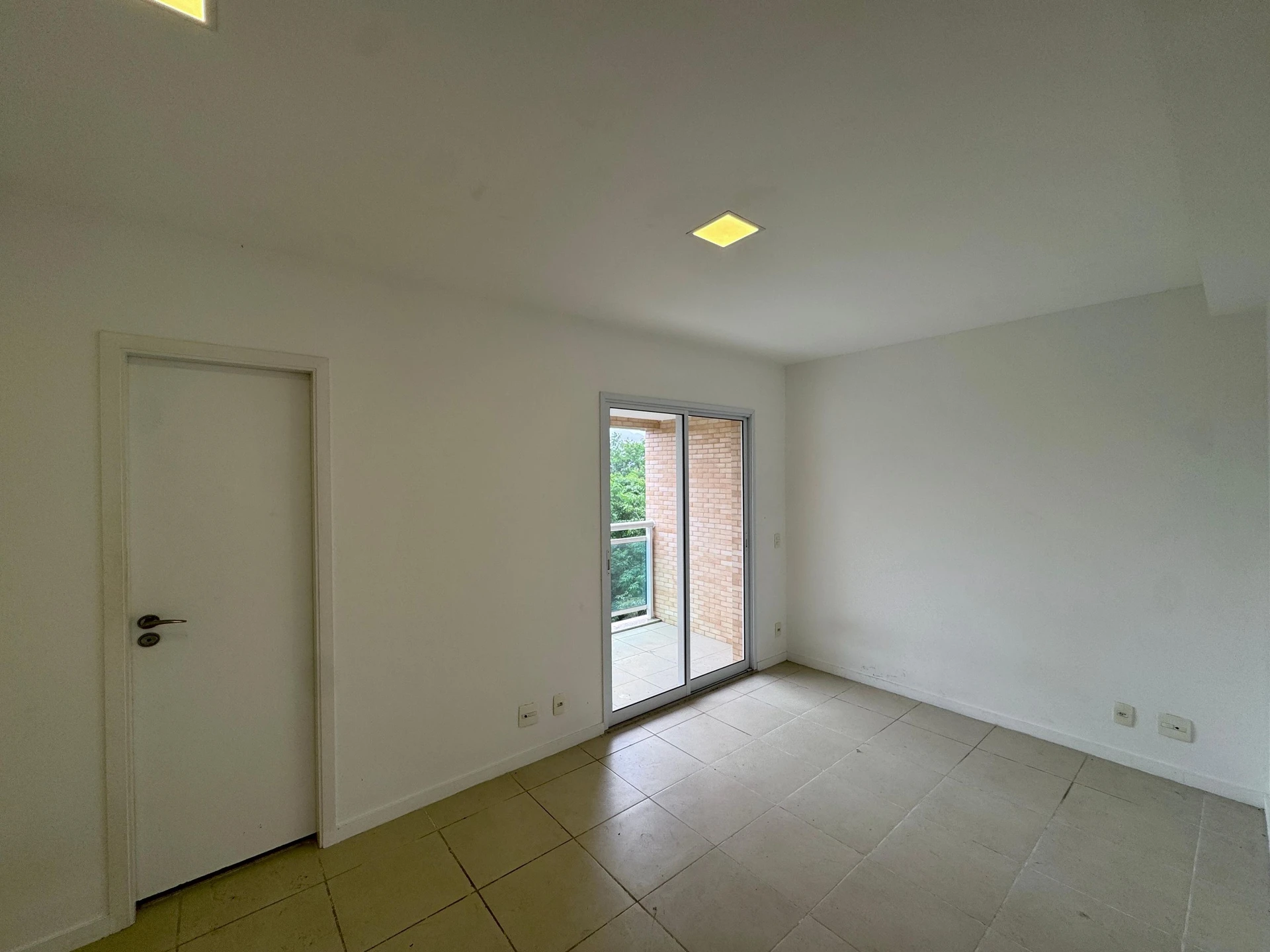 Furnished apartment, 158 m², with a water view — photo 38