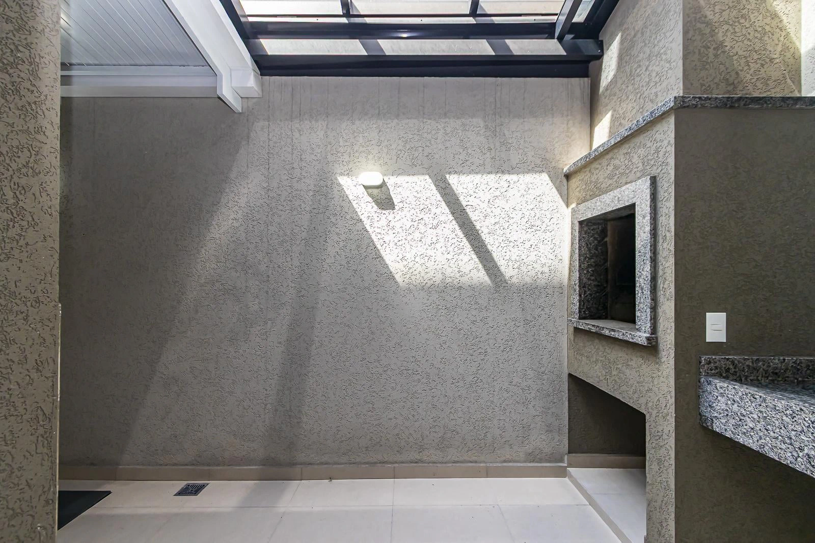Casa, 92 m², con balcón cerrado con vidrio — photo 21