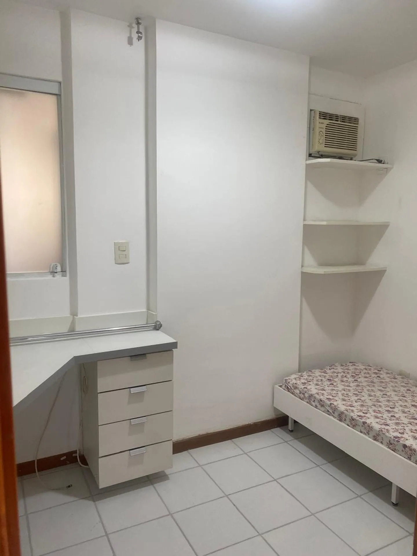 Furnished apartment with 3 bedrooms and 3 bathrooms — photo 63