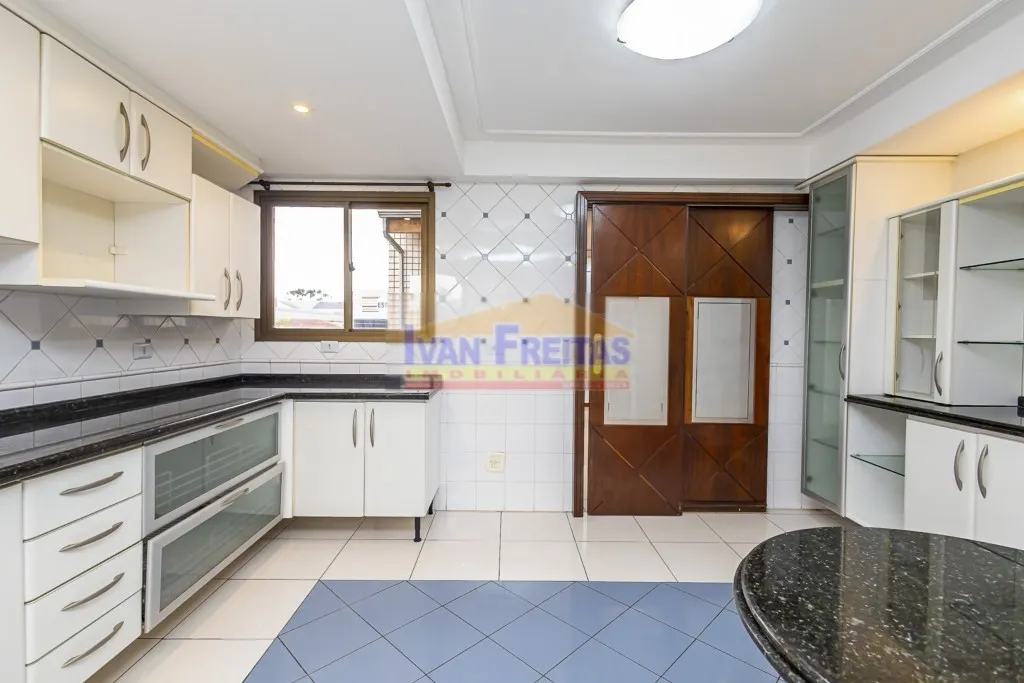 House with 5 bedrooms and balcony, plus 5 parking spots — photo 21