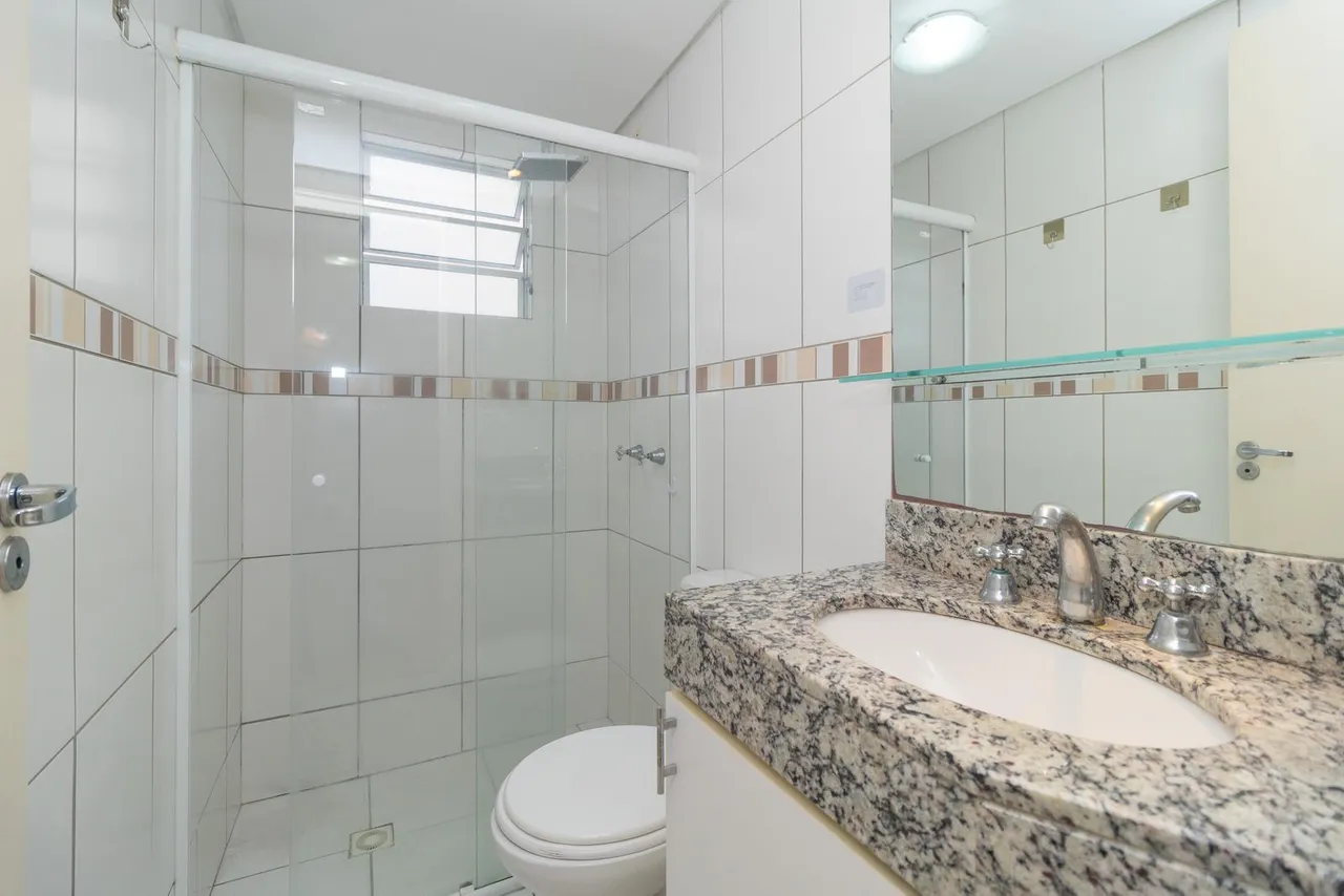 3-bedroom apartment with glassed-in balcony — photo 12