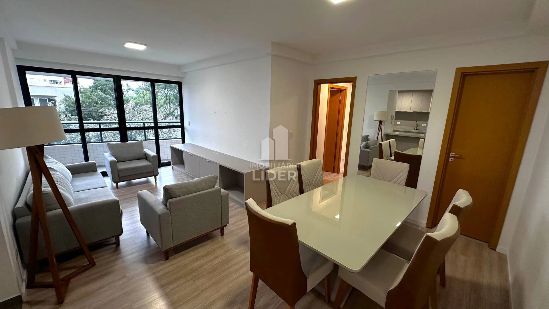 106 m² apartment with 3 bedrooms, 2 parking spaces on 4th floor