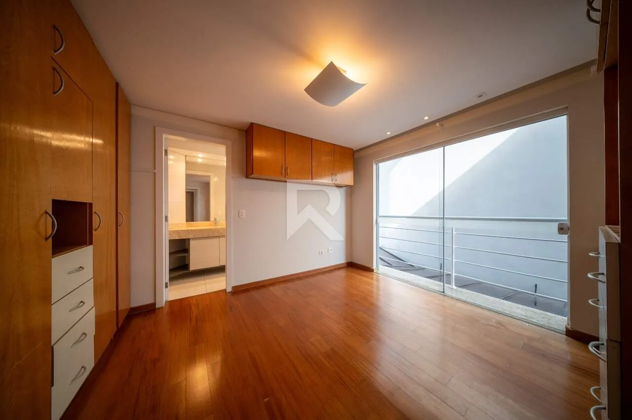 House with 4 bedrooms, private garden and 4 parking — photo 38