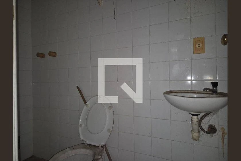 3-bedroom apartment, 1 with its own bathroom, 152 m² — photo 36