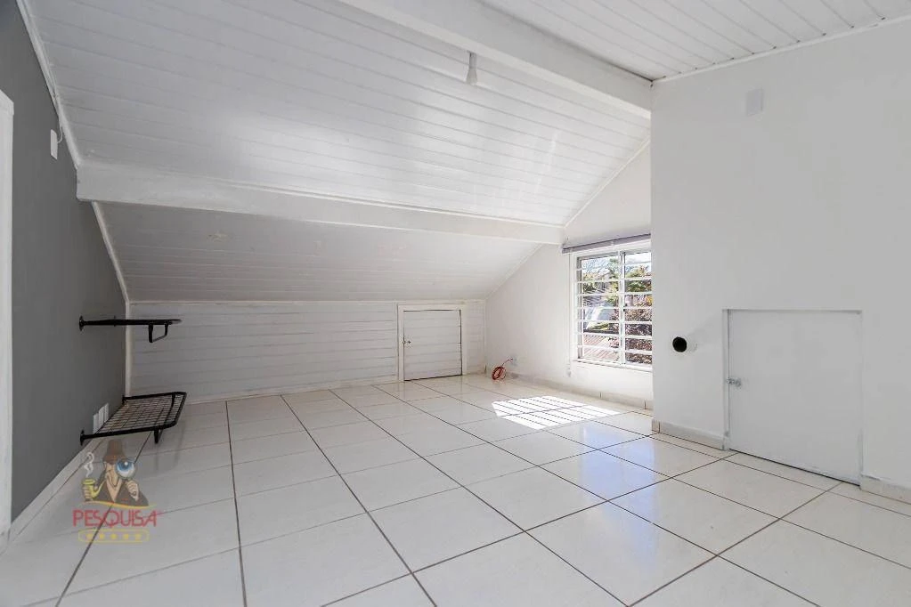 120 m² house with a washing machine and a home office — photo 31
