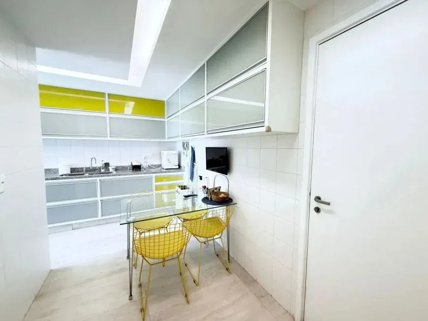 Rental apartment with 4 bedrooms and 157 m² — photo 21