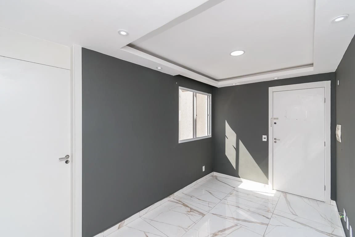 2-bedroom apartment in a building with a gym — photo 6
