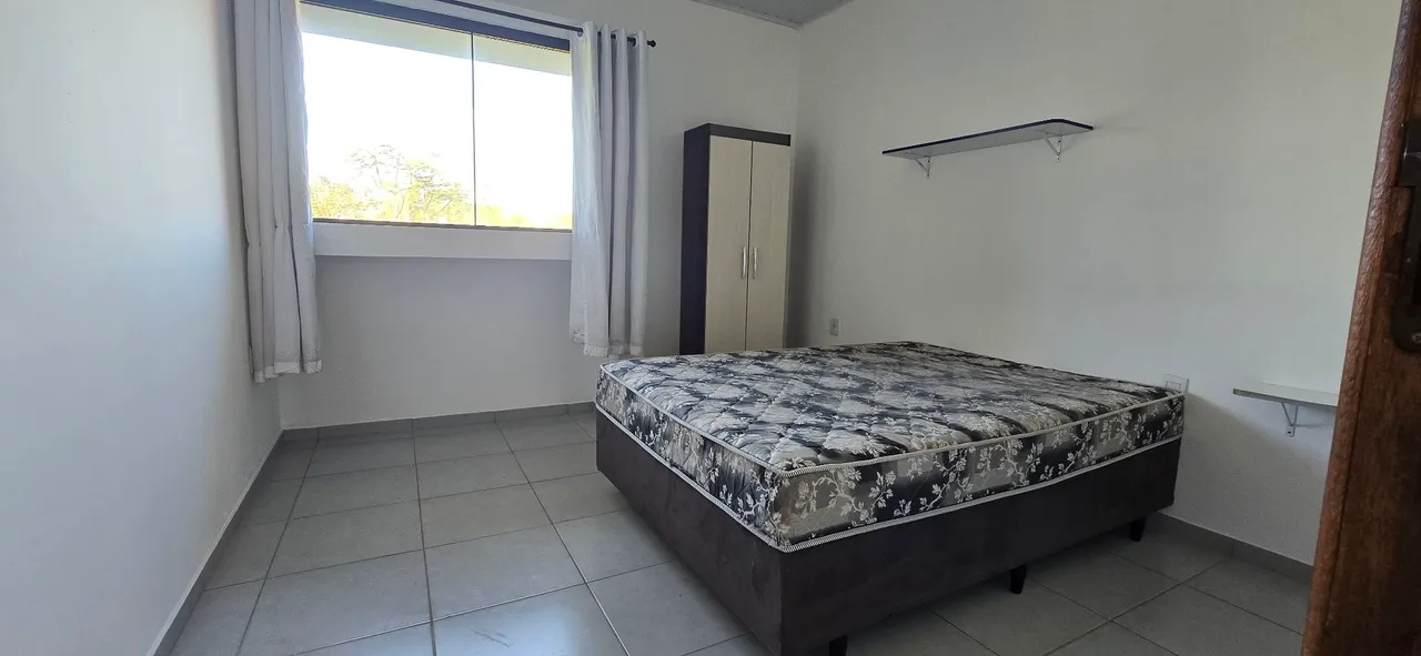 Furnished studio with gas kitchenette and glass shower
