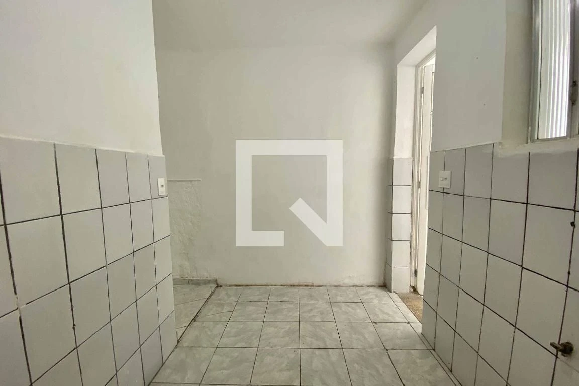 Rental apartment with 3 bedrooms and a private garden — photo 9