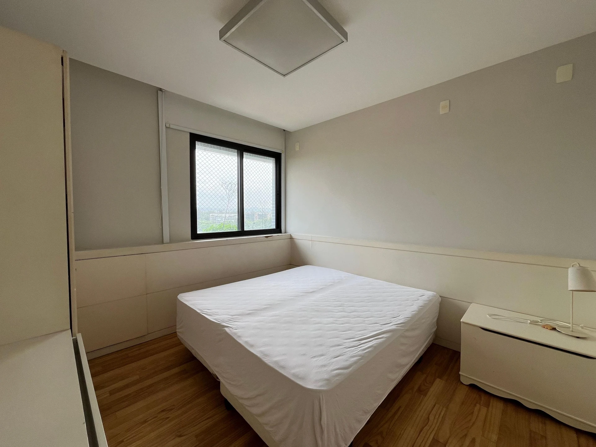 4-bedroom apartment with a water view — photo 16