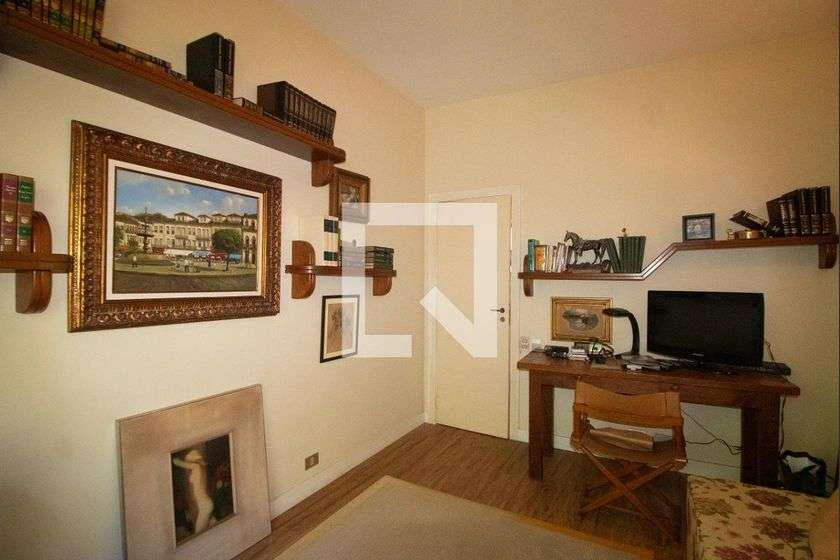 Penthouse for rent with 4 bedrooms and 210 m² — photo 25