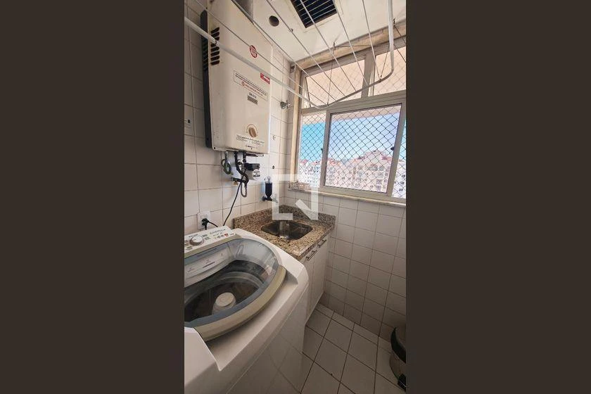 3-bedroom apartment in a building with a gym — photo 37