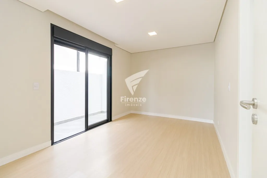 Furnished house with 4 bedrooms and 320 m² — photo 81