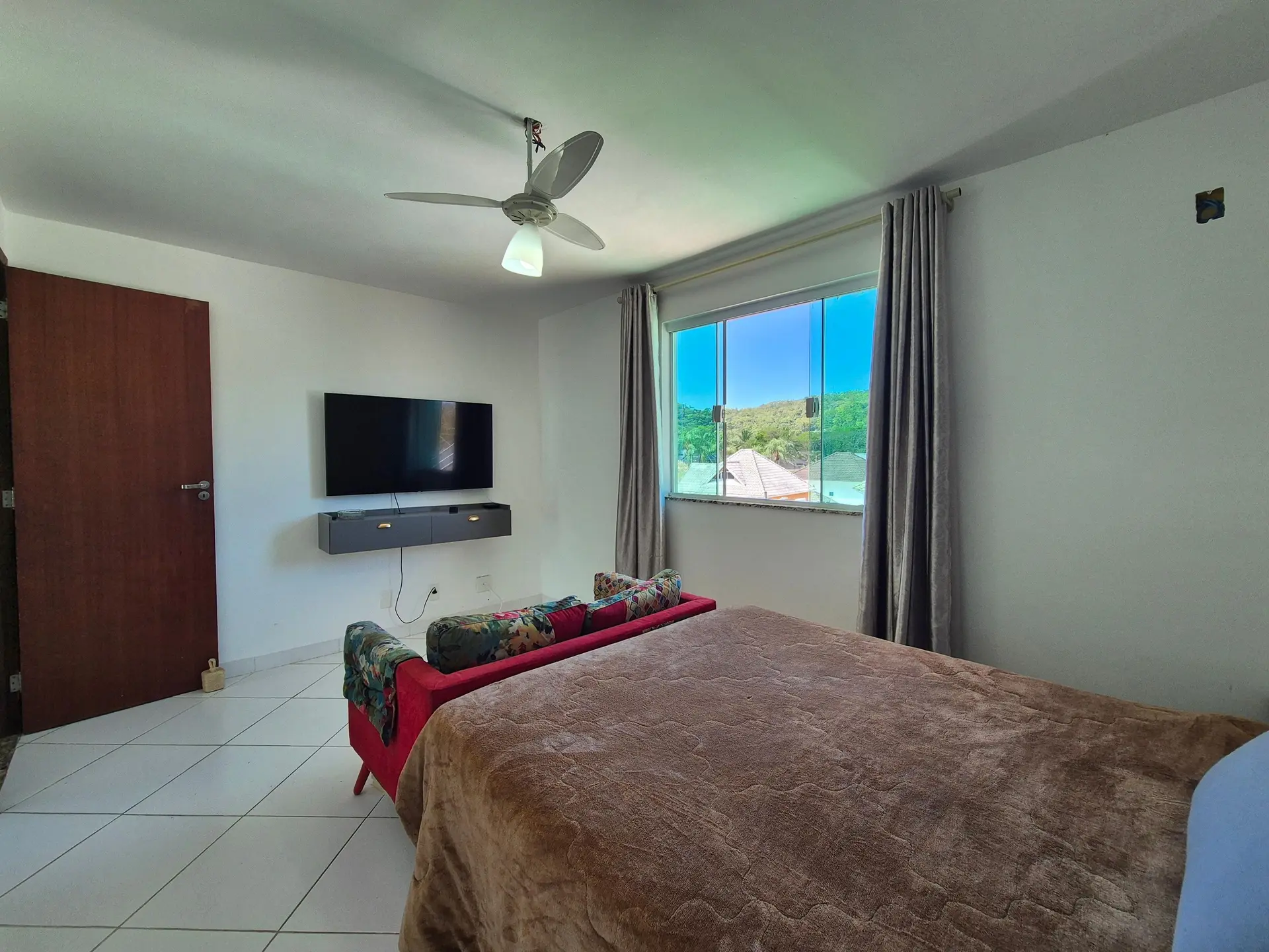 Furnished house with 4 bedrooms and a balcony — photo 15