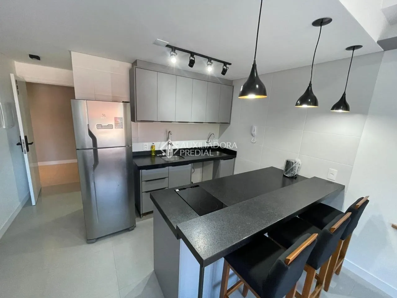 Furnished 1-bedroom apartment with balcony, 43 m² — photo 4
