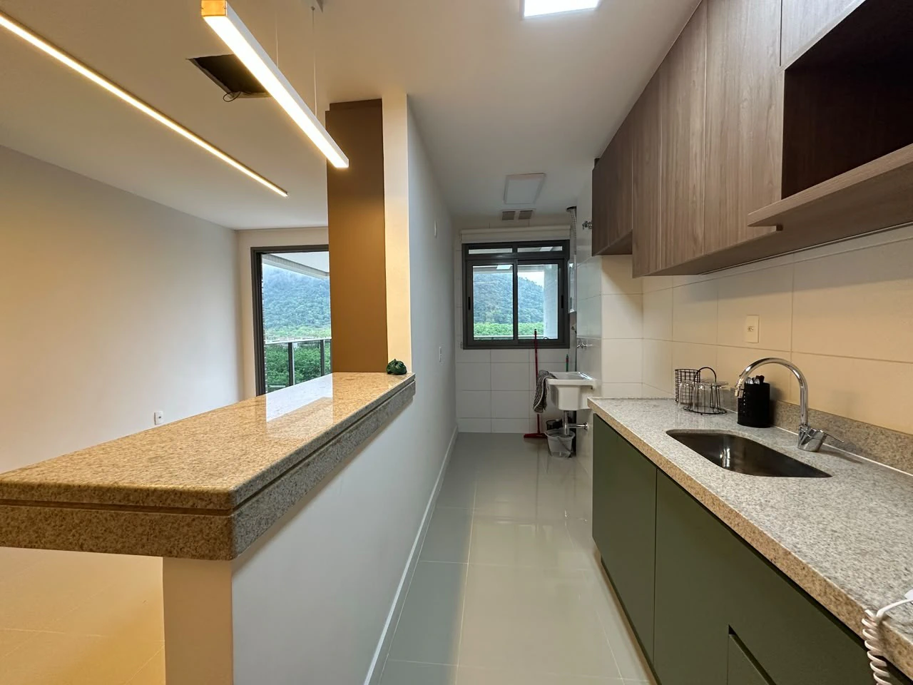 87 m² apartment with a home office and a mountain view — photo 23