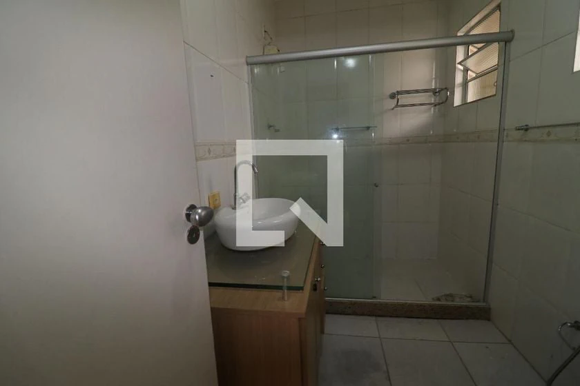 Apartment with 2 bedrooms, 1 bathroom and separate kitchen — photo 15