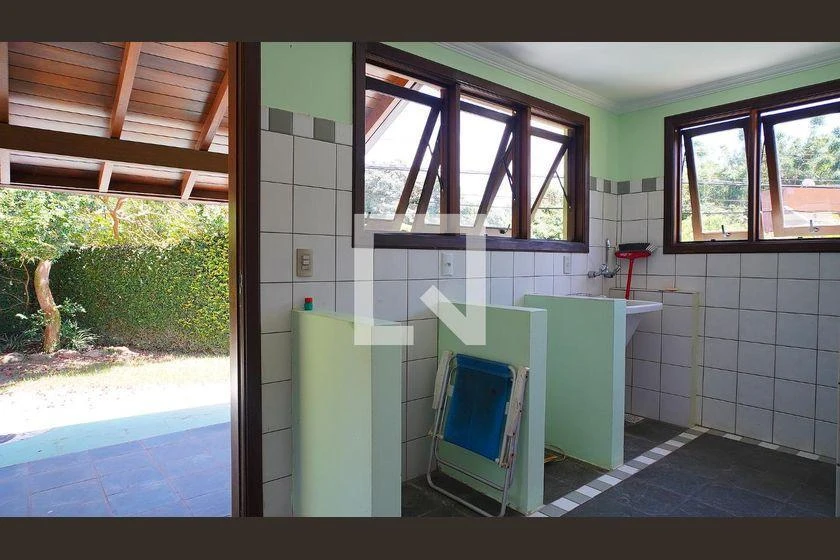 House, 735 m², with floor-to-ceiling windows — photo 42