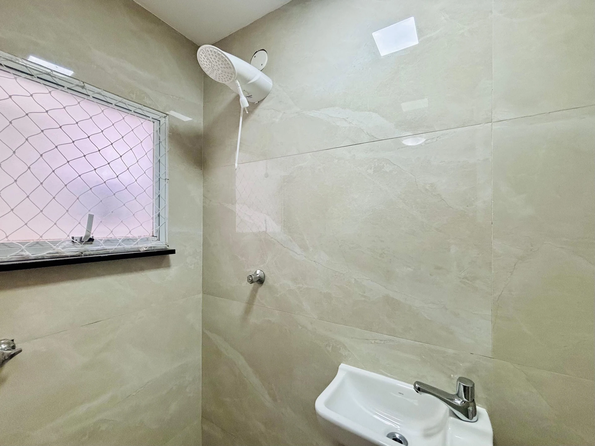 Furnished apartment, 48 m², with a washing machine — photo 16