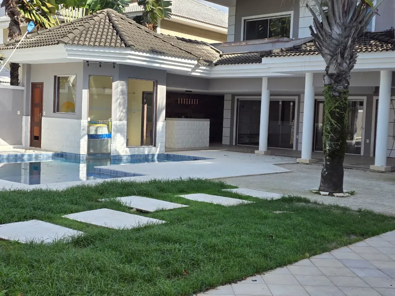 Будинок на 450 м² з 4 спальнями та кухнею з газом — photo 56